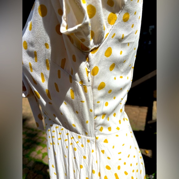 YIREH CLEO Dress in Starfruit print, size Med, EUC - Picture 6 of 12